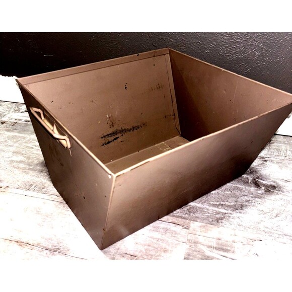 Mid-Century Storage Bin with Handles - Picture 4 of 9